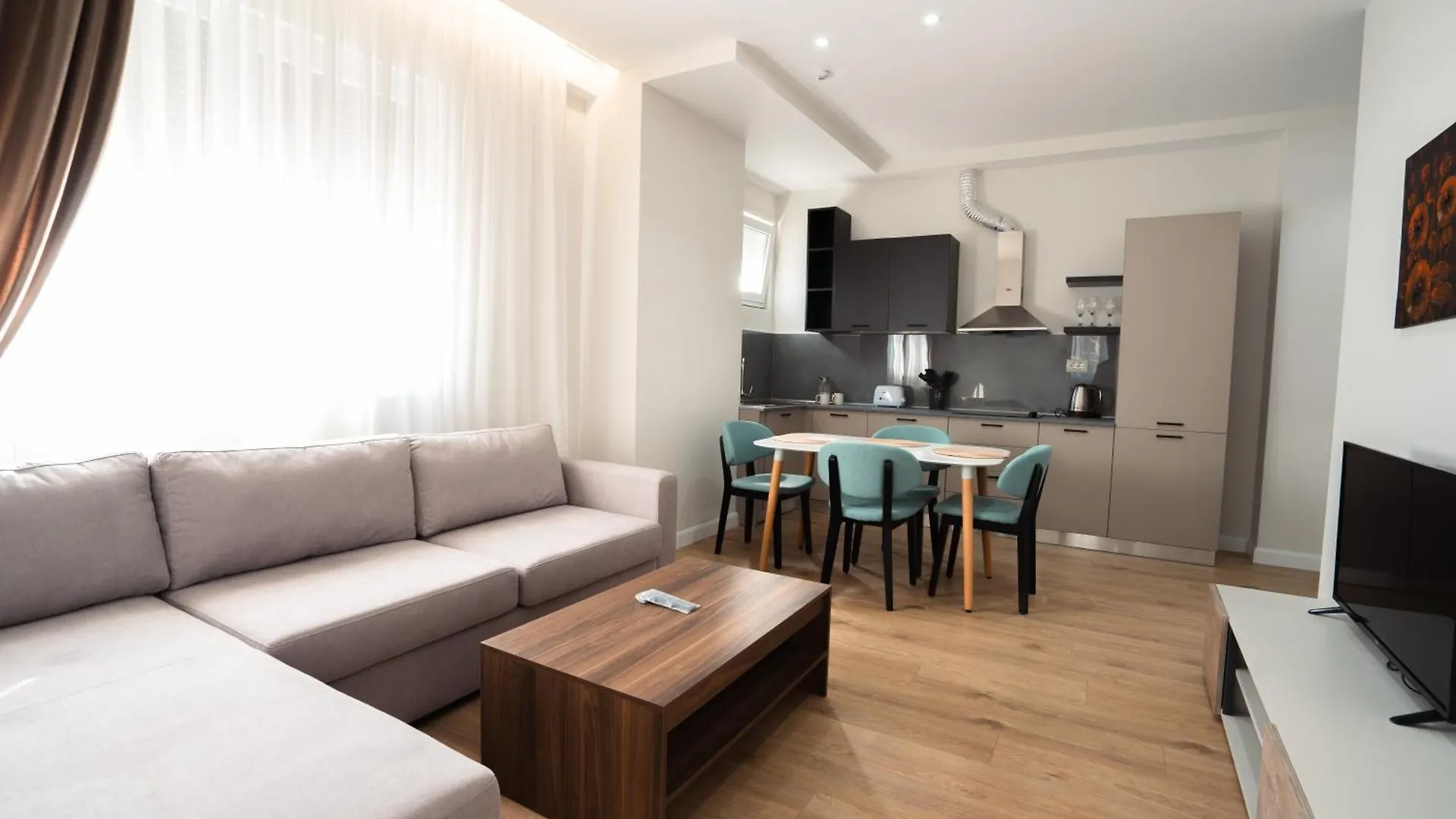 Tirana Elite Apartments 0*,