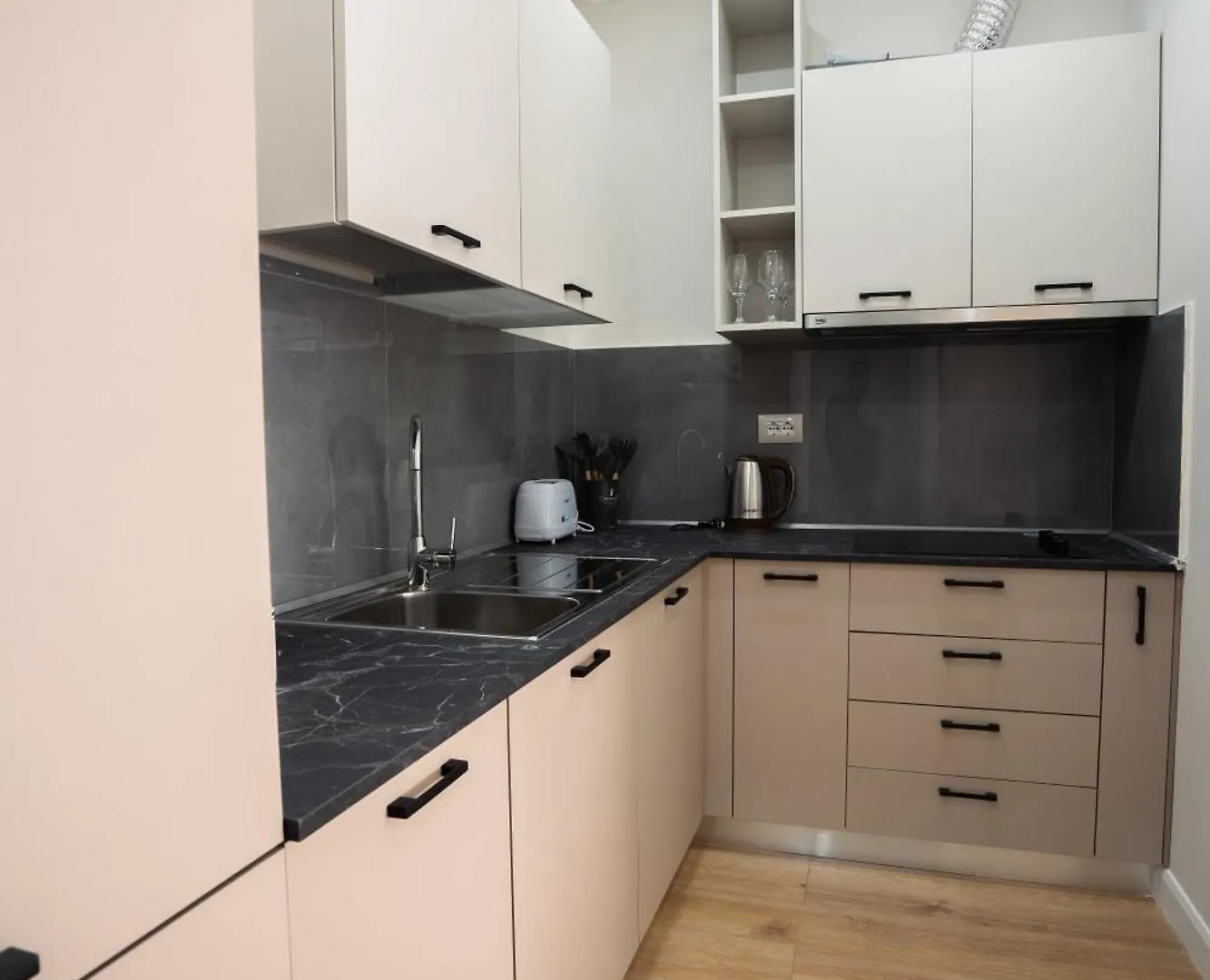 Tirana Elite Apartments 0*,