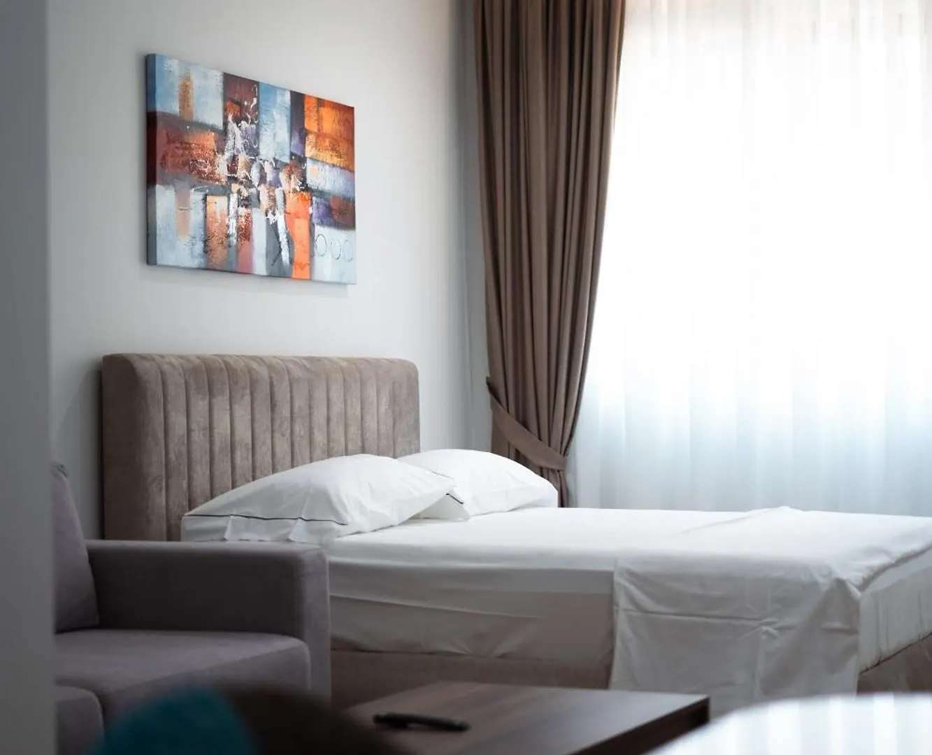 Tirana Elite Apartments 0*,  Albanien